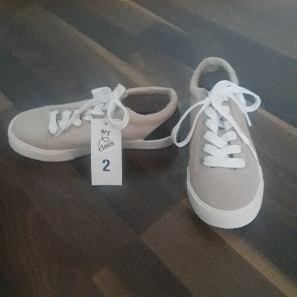 Boys Art Class suede tennis shoes